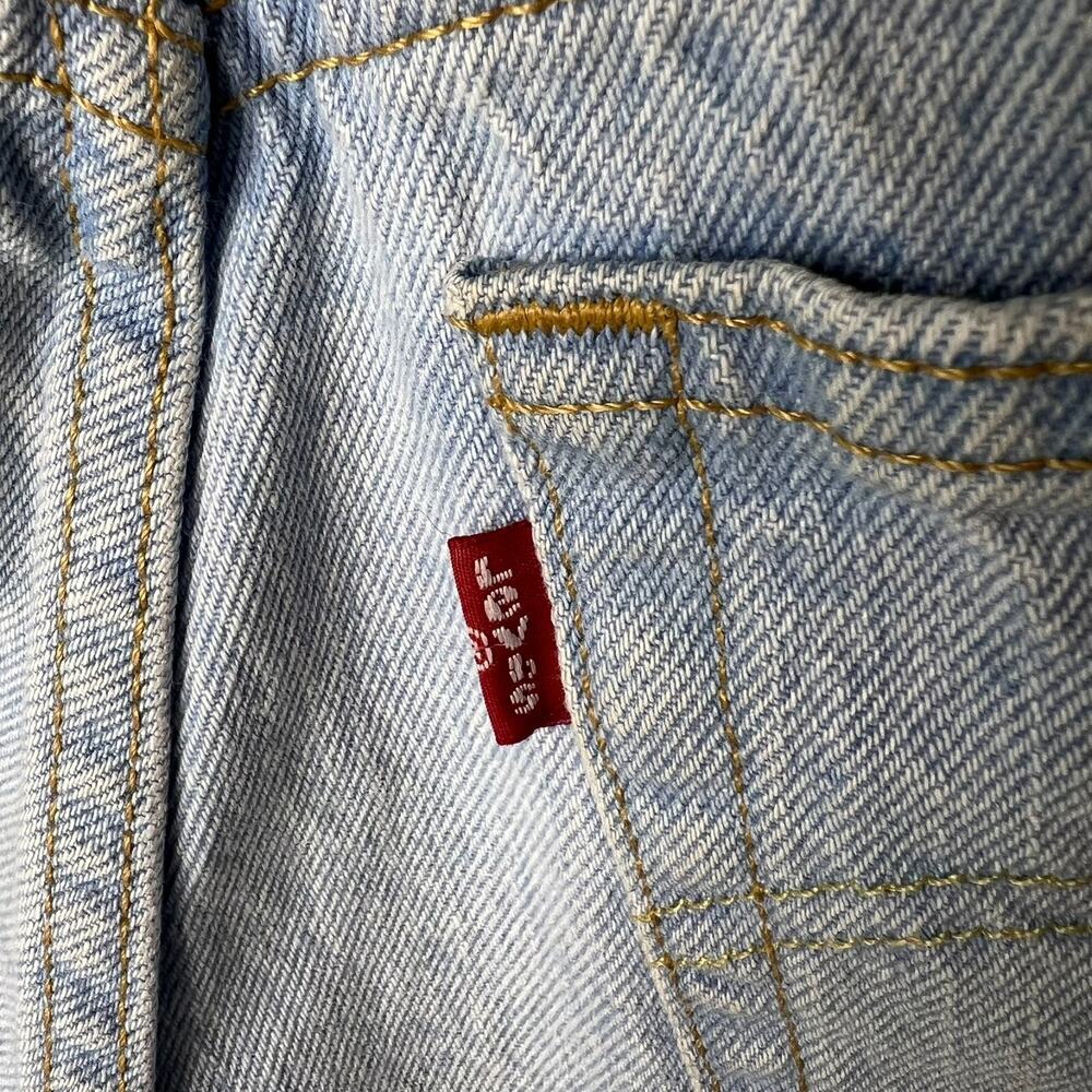 Levis Shorts Womens Size W24 Light Washed Button Fly Cut Off 100% Cotton Summer - Picture 12 of 16